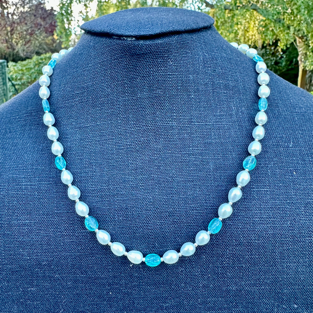 Apatite and freshwater pearl necklace