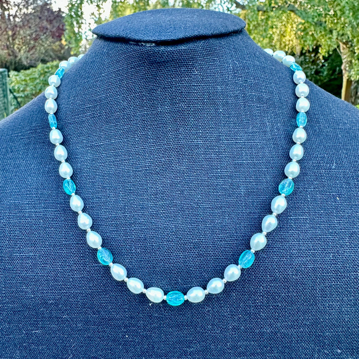 Apatite and freshwater pearl necklace