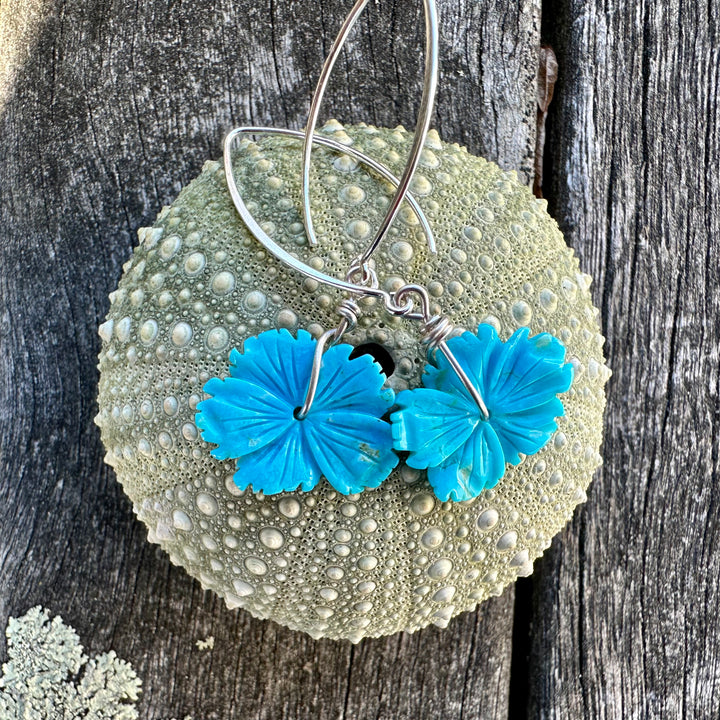 Carved turquoise flower earrings