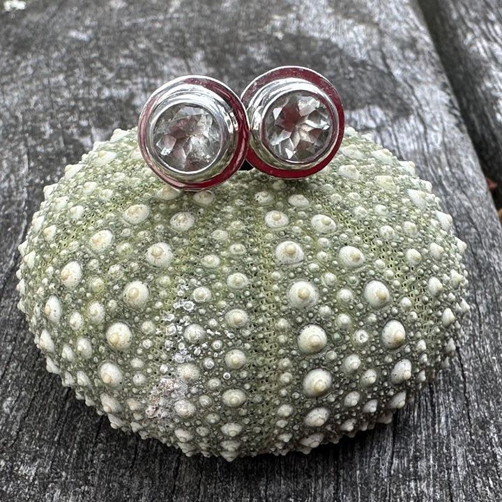 Prasiolite (green amethyst) studs