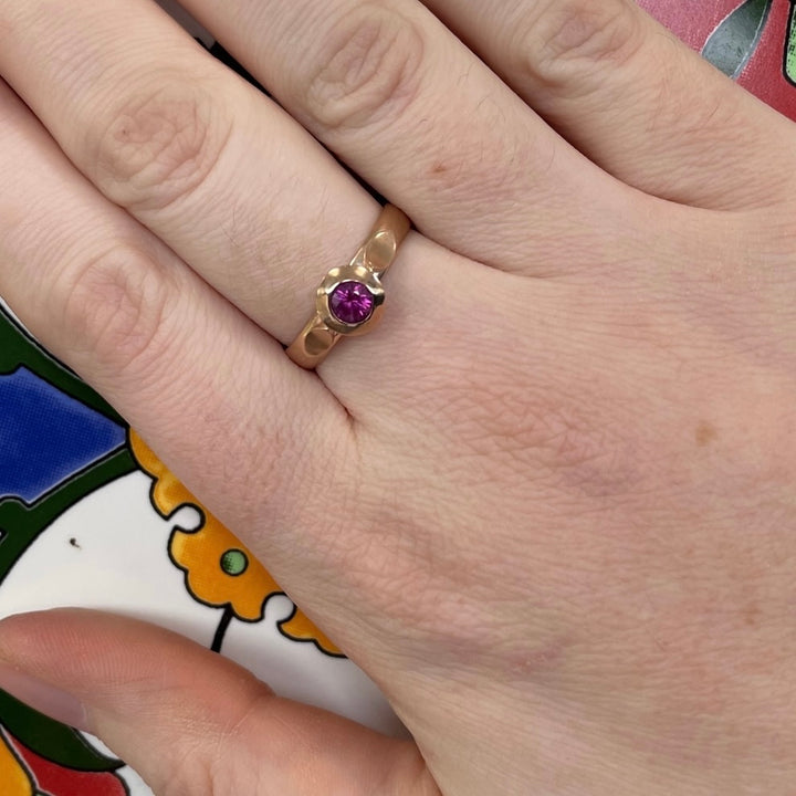 Pink sapphire Amore ring