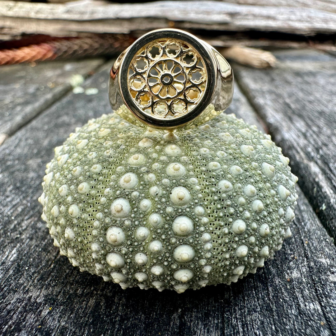 18 carat Rose window signet ring