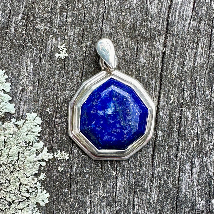 Afghani lapis lazuli pendant