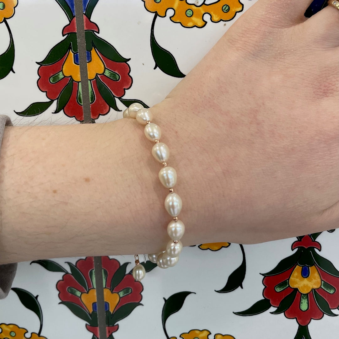 White rice freshwater pearl bracelet
