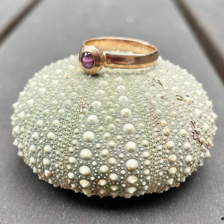 Cerise sapphire Tutti Frutti ring