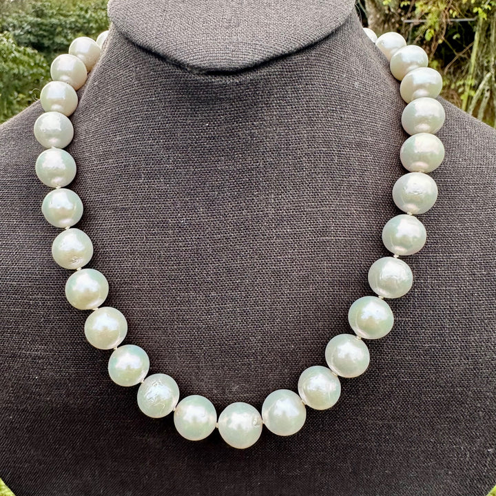 Graduated knotted Edison pearl necklace