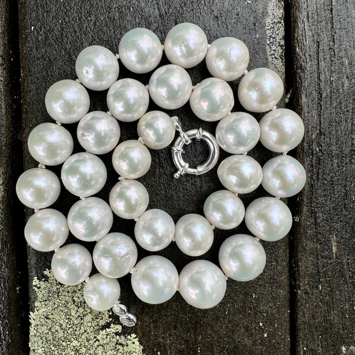 Graduated knotted Edison pearl necklace