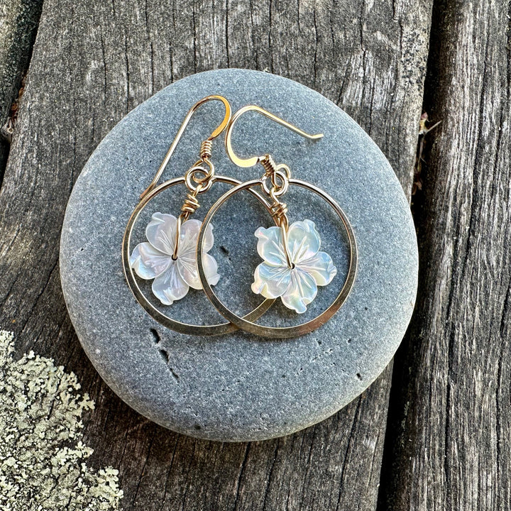 white mother of pearl flowers