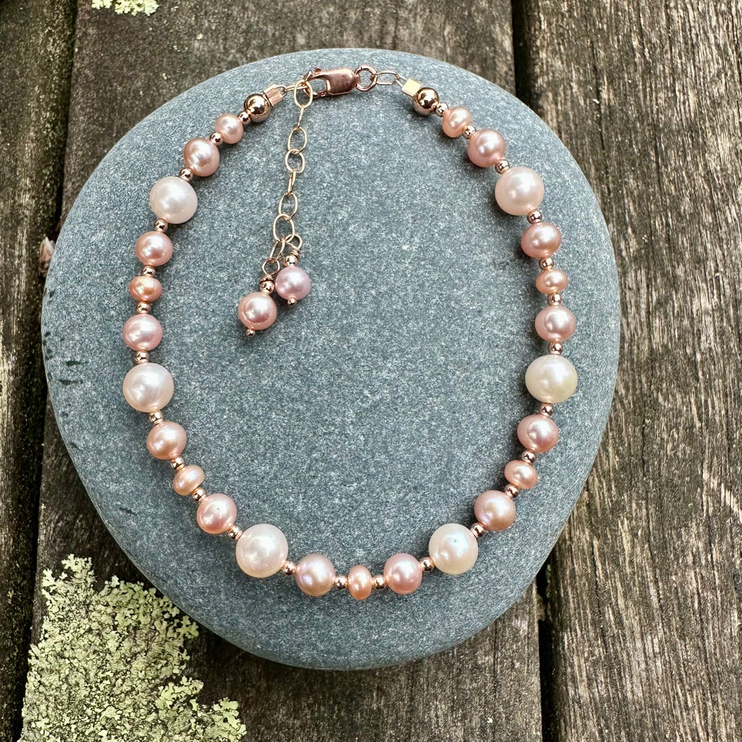Pink & white freshwater pearl bracelet