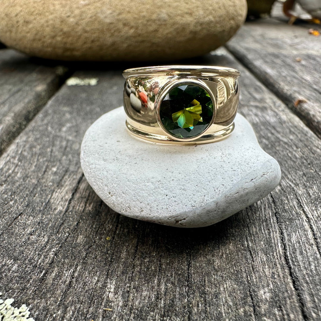 Green tourmaline Bella ring