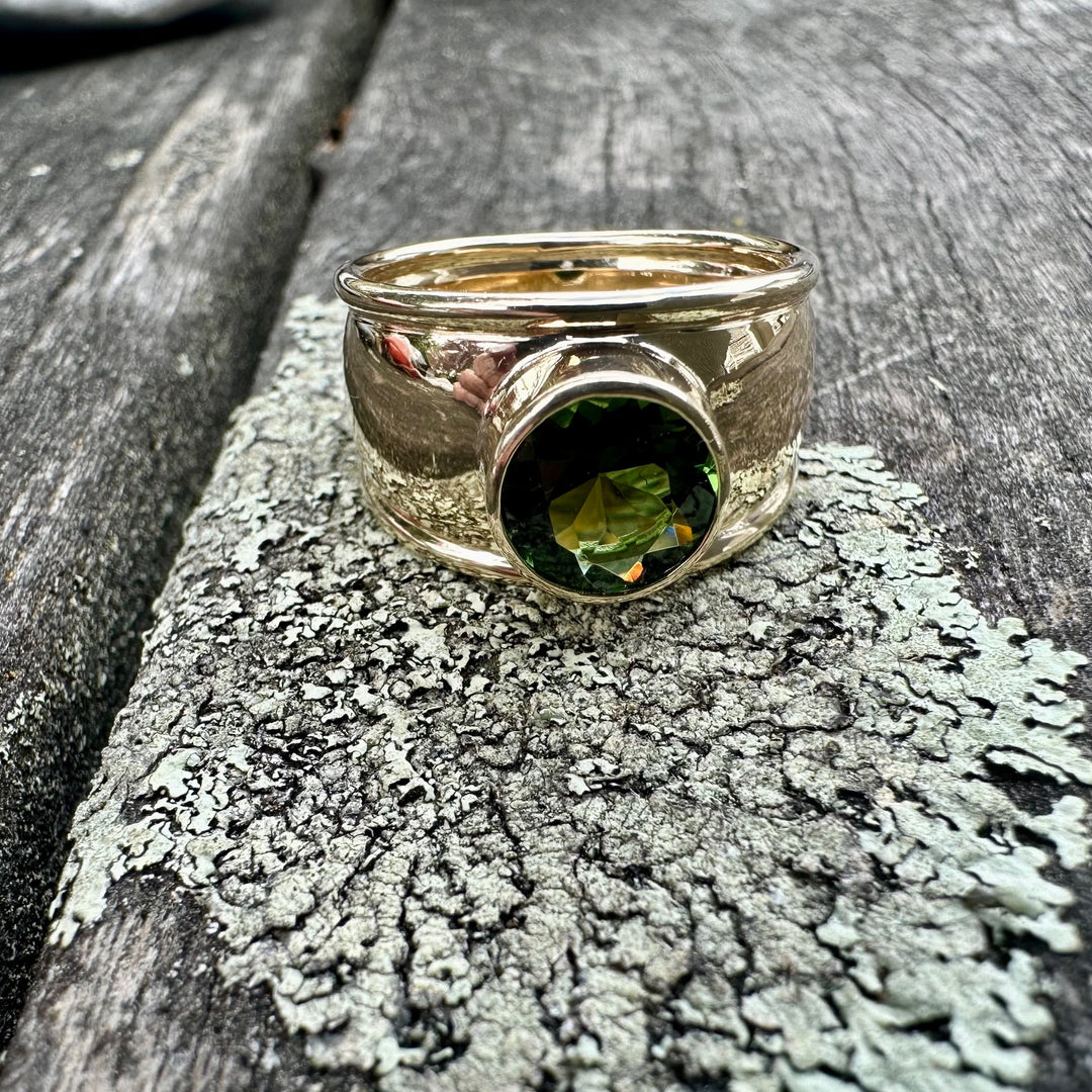 Green tourmaline Bella ring