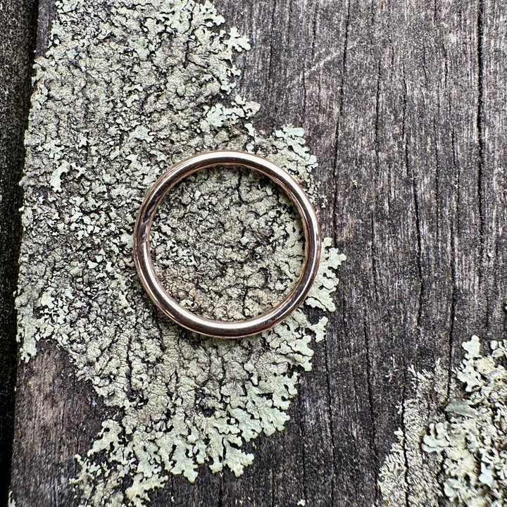 9 carat rose gold ring