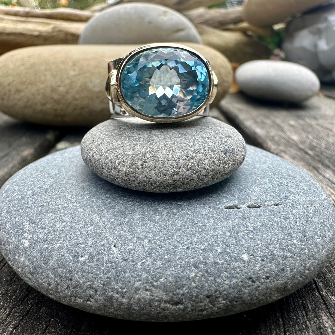 Sky blue Amore ring