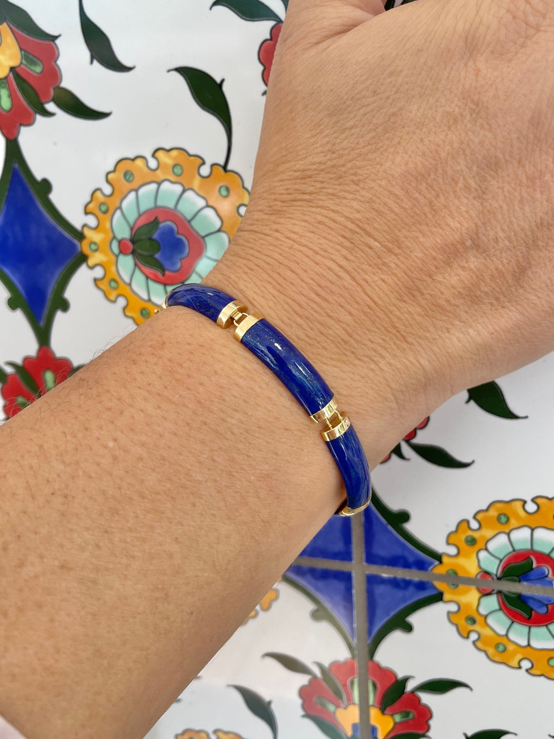Vintage lapis lazuli panel bracelet in 14 carat yellow gold