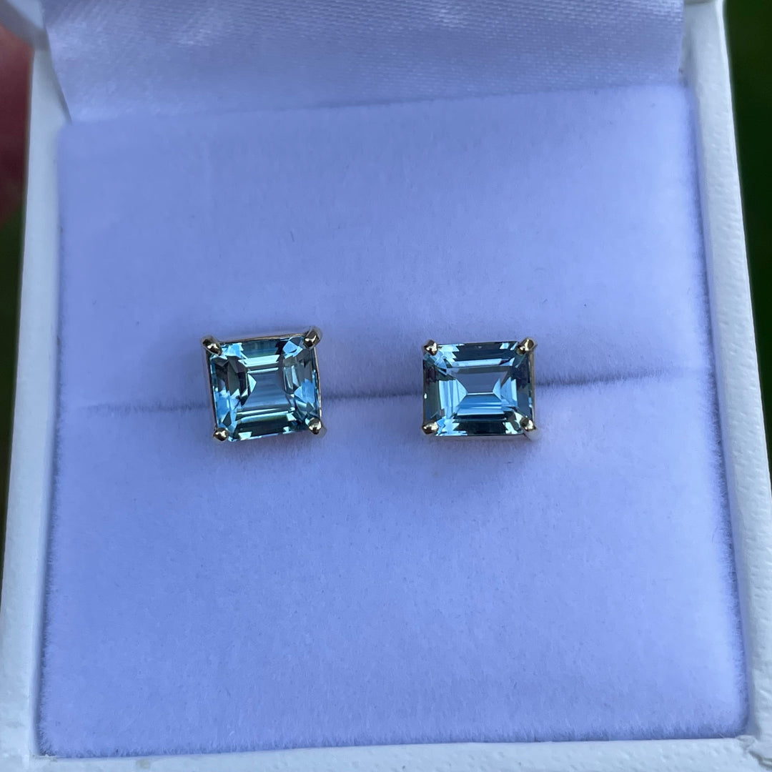 9ct Gold Aquamarine Stud Earrings