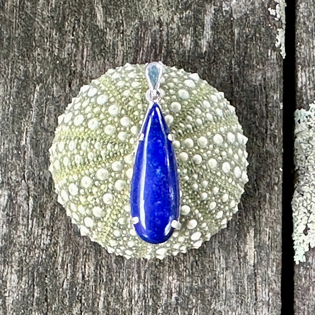 Afghani lapis lazuli drop pendant