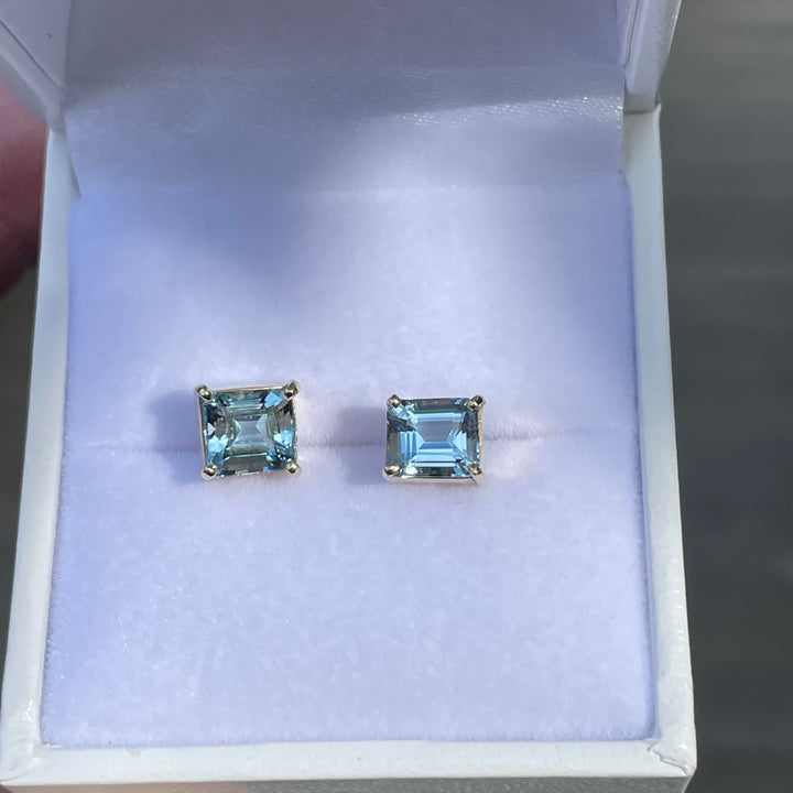 9ct Gold Aquamarine Stud Earrings