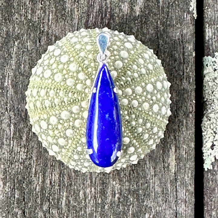 Afghani lapis lazuli drop pendant