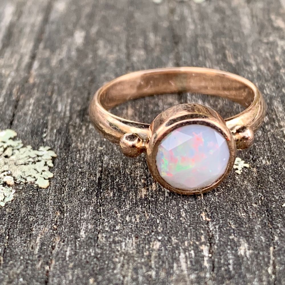 Rose sales cut opal