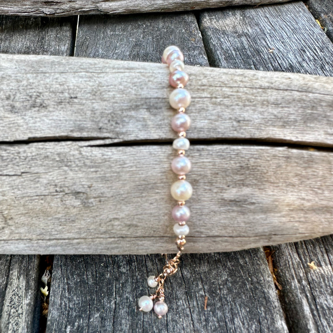 Pink & white freshwater pearl bracelet