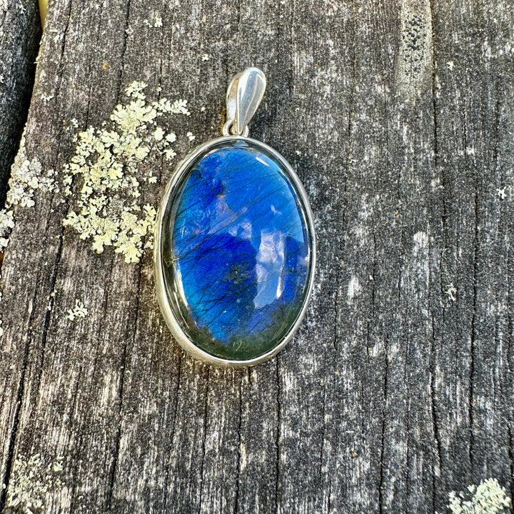 Labradorite pendant