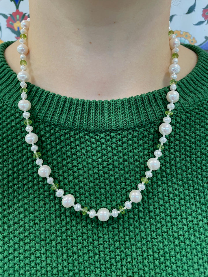 Peridot & Freshwater pearl necklace