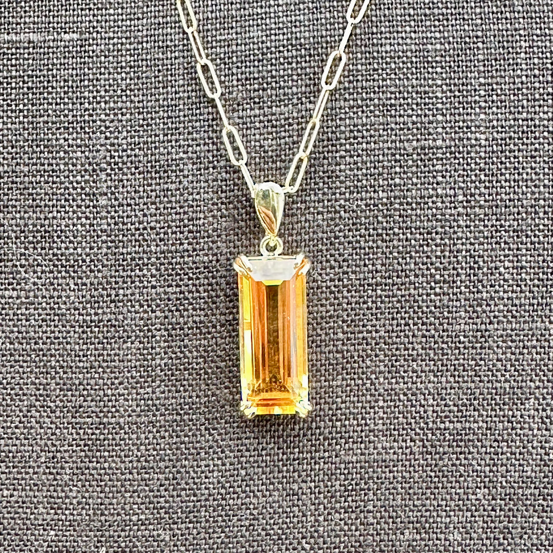 7.67ct Citrine pendant