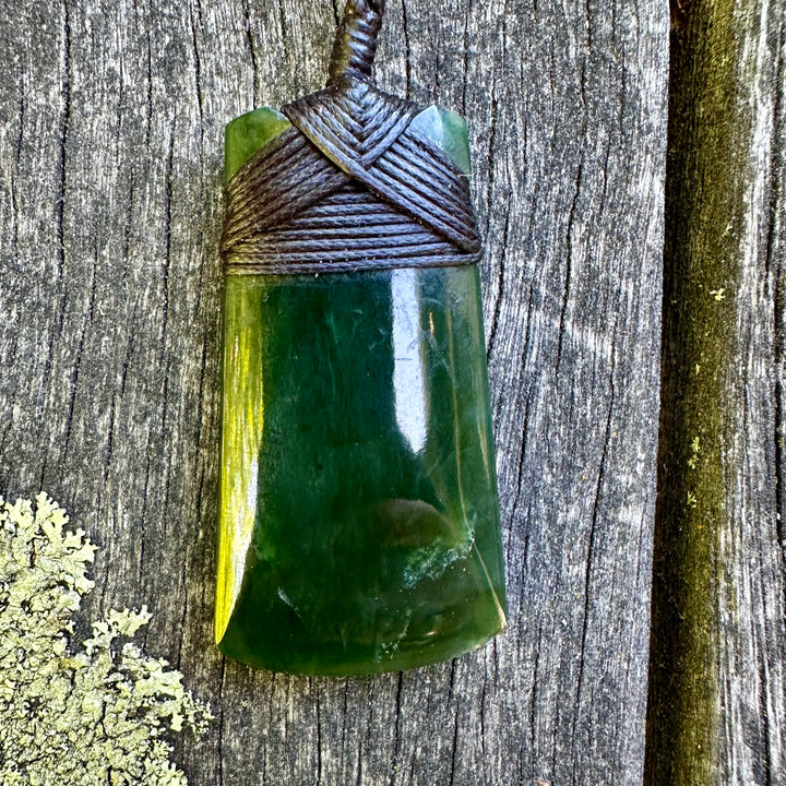 Small dark NZ greenstone toki