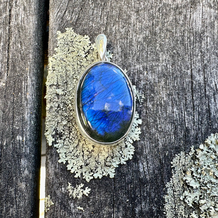 Labradorite pendant