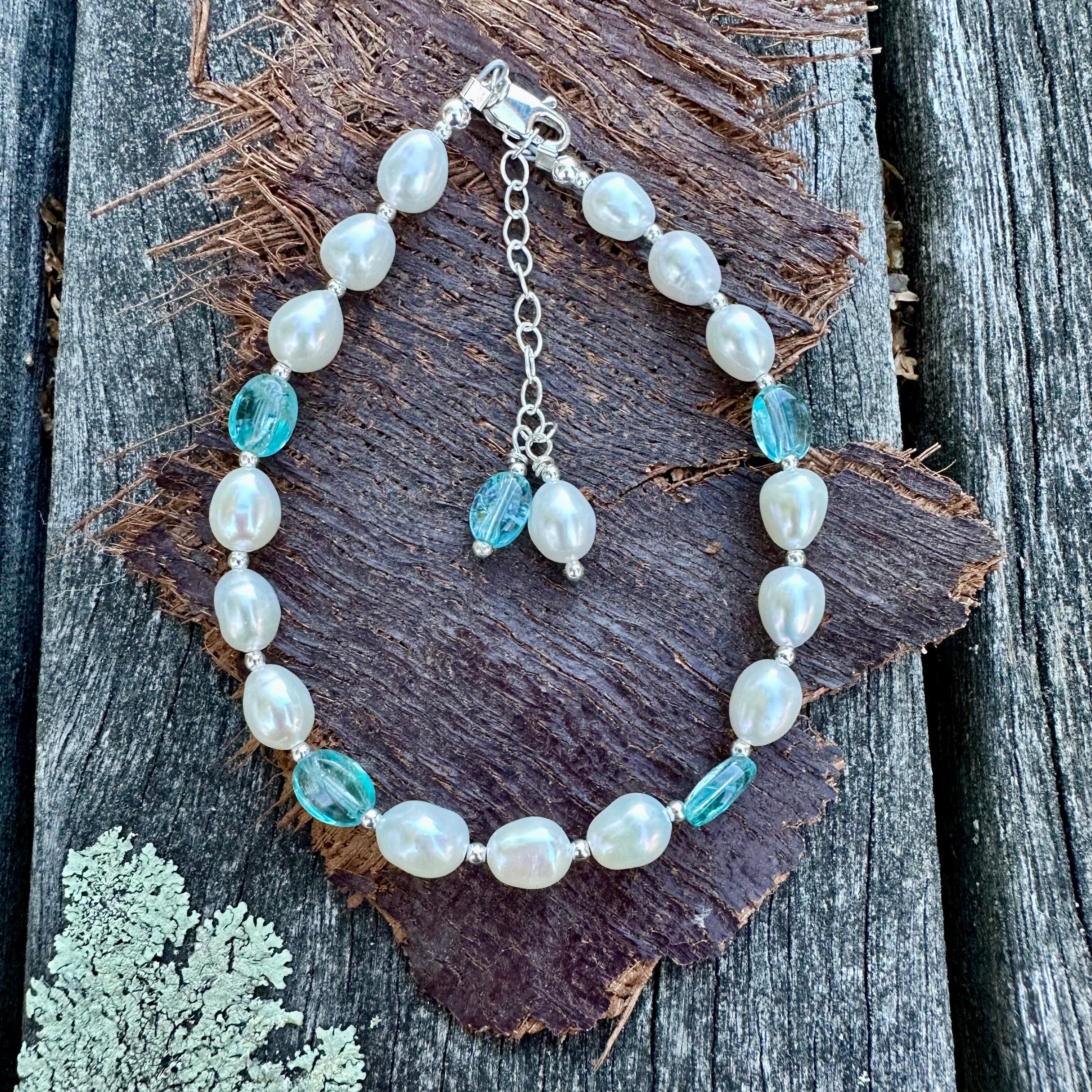 Pearl and Apatite outlets Bracelet