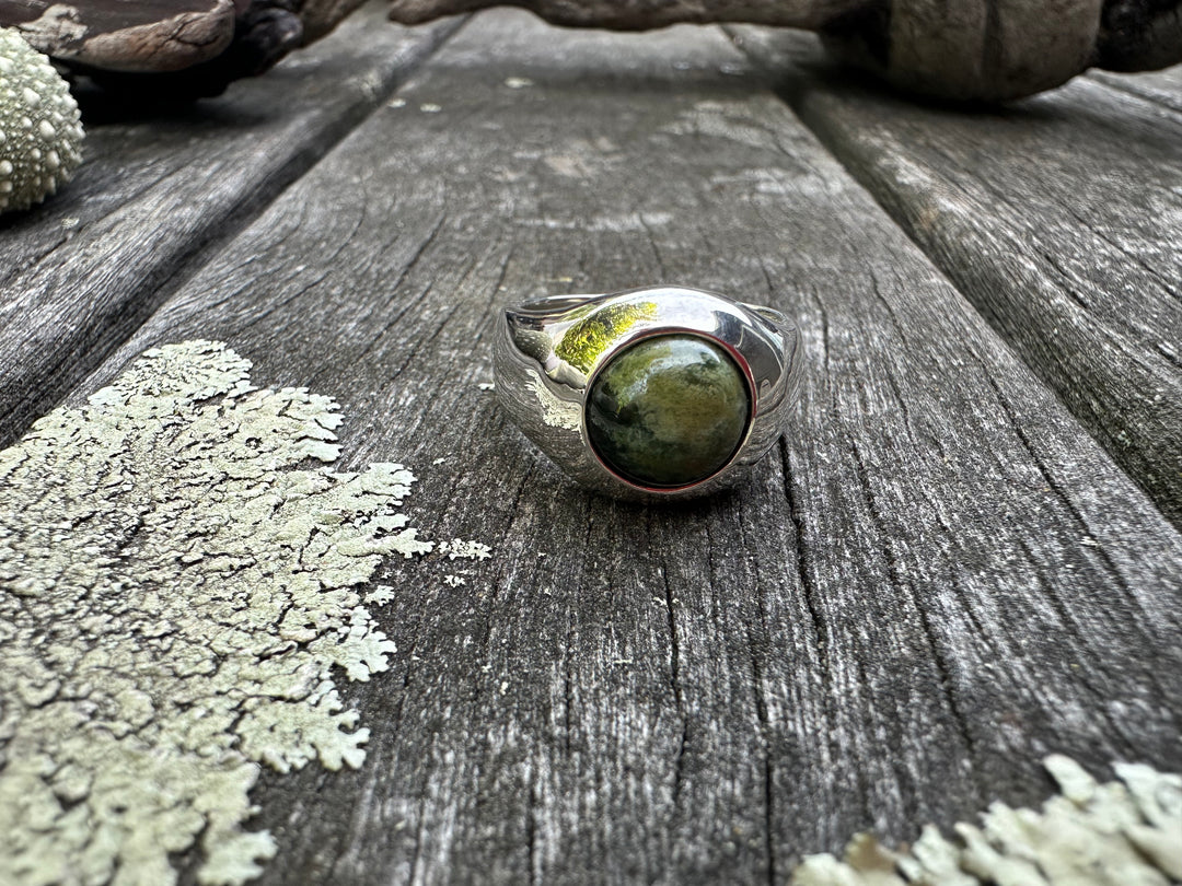 Sterling Silver Round New Zealand greenstone signet ring