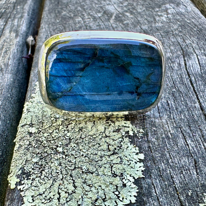 Labradorite knuckleduster ring