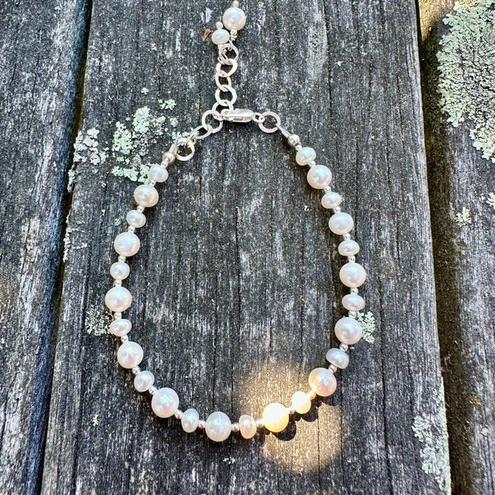 Small white freshwater pearl bracelet