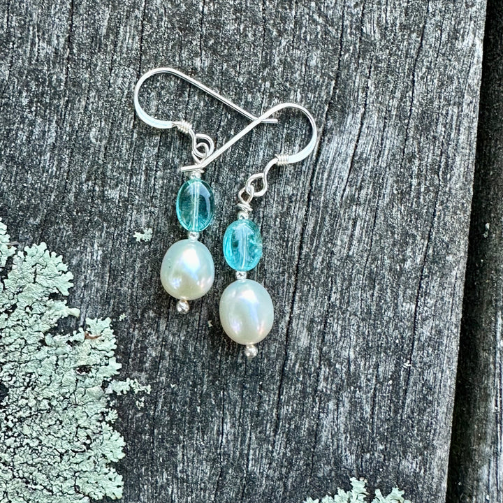 Apatite & freshwater pearl earrings