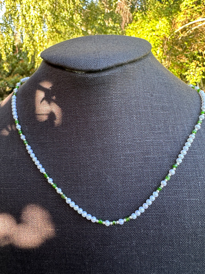 Small freshwater pearl and chrome diopside necklace