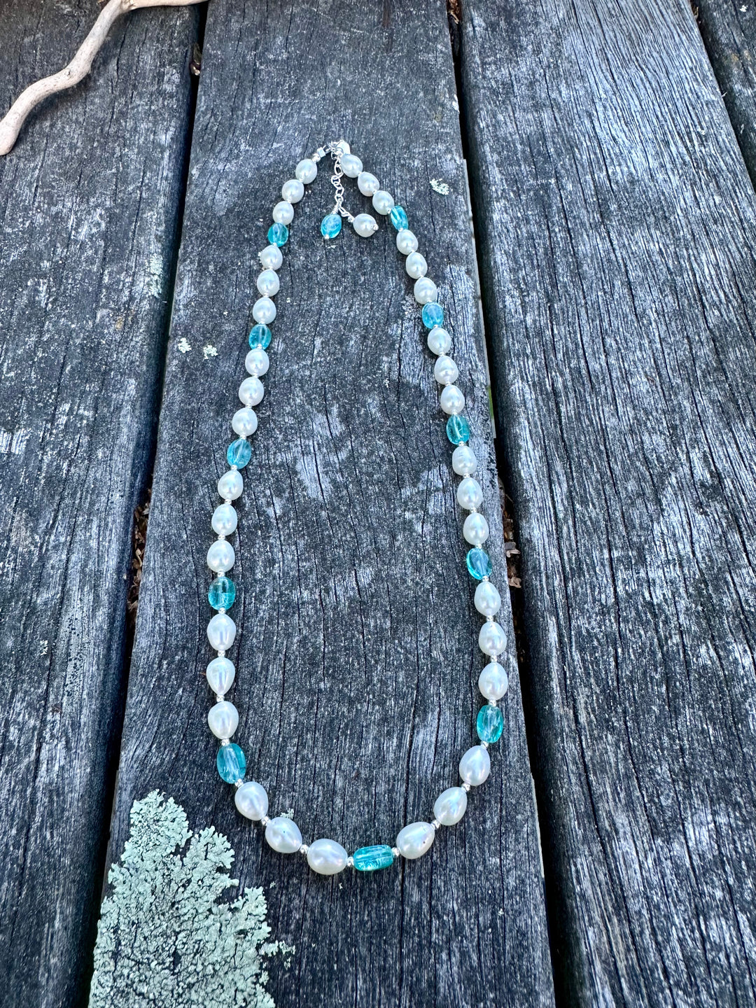 Apatite and freshwater pearl necklace