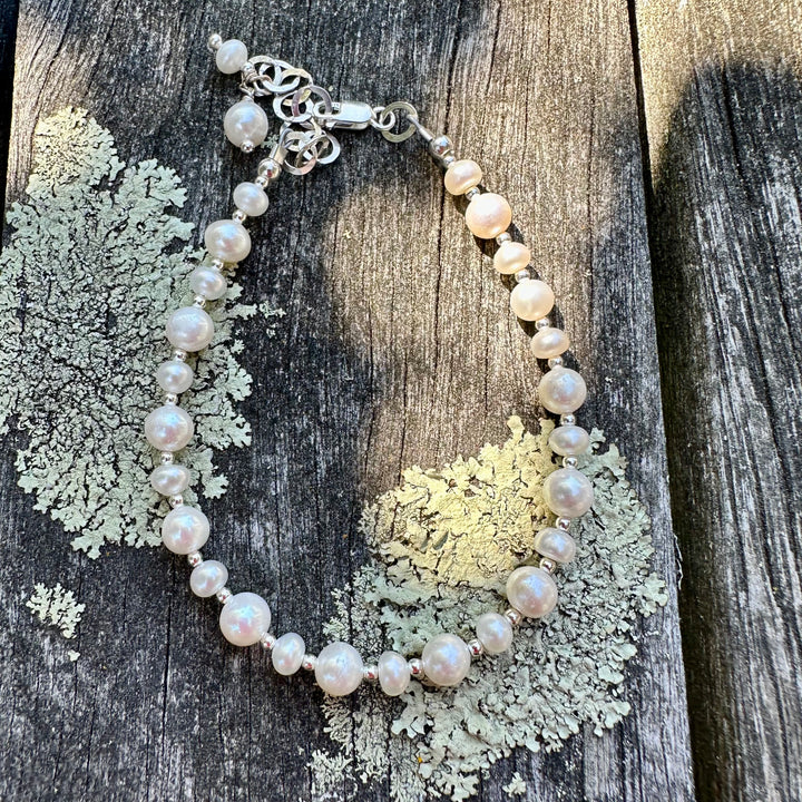 Small white freshwater pearl bracelet