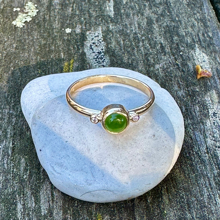 9ct Gold New Zealand greenstone (pounamu) LOVE ring
