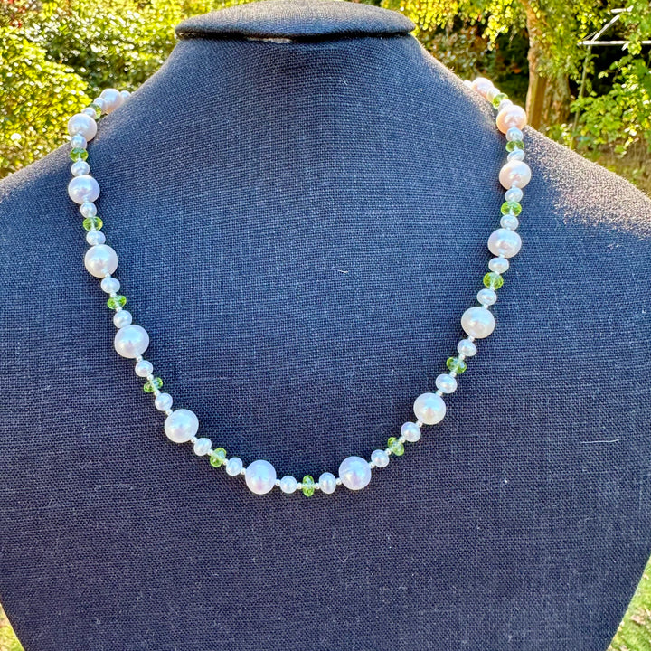 Peridot & Freshwater pearl necklace