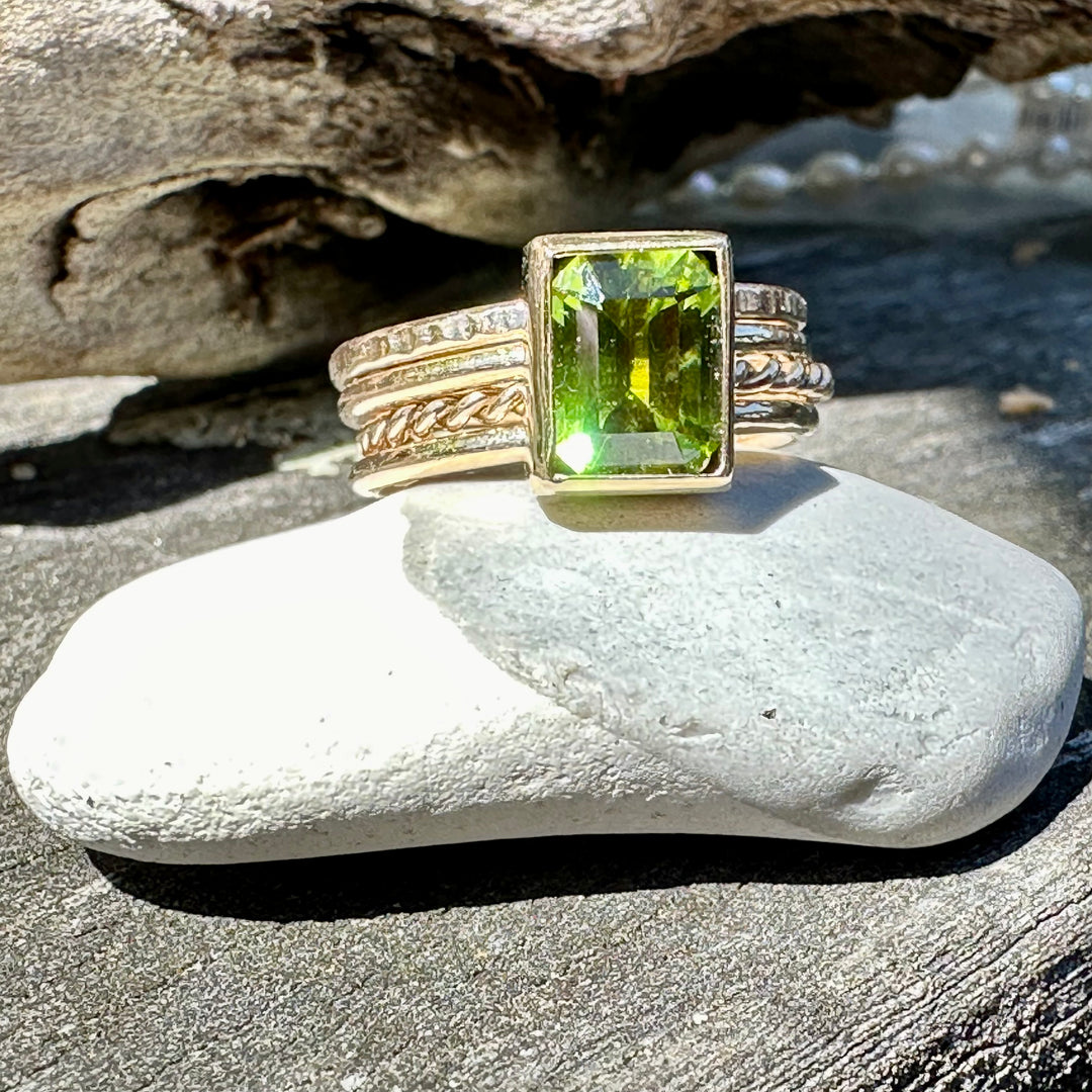 Peridot rings discount