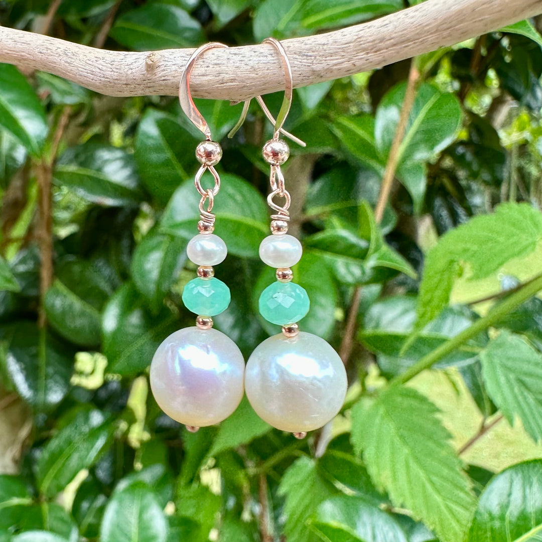 White freshwater pearl and chrysoprase earrings