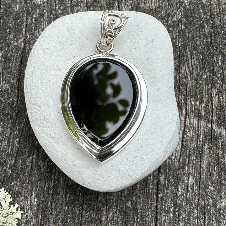 Black onyx pendant