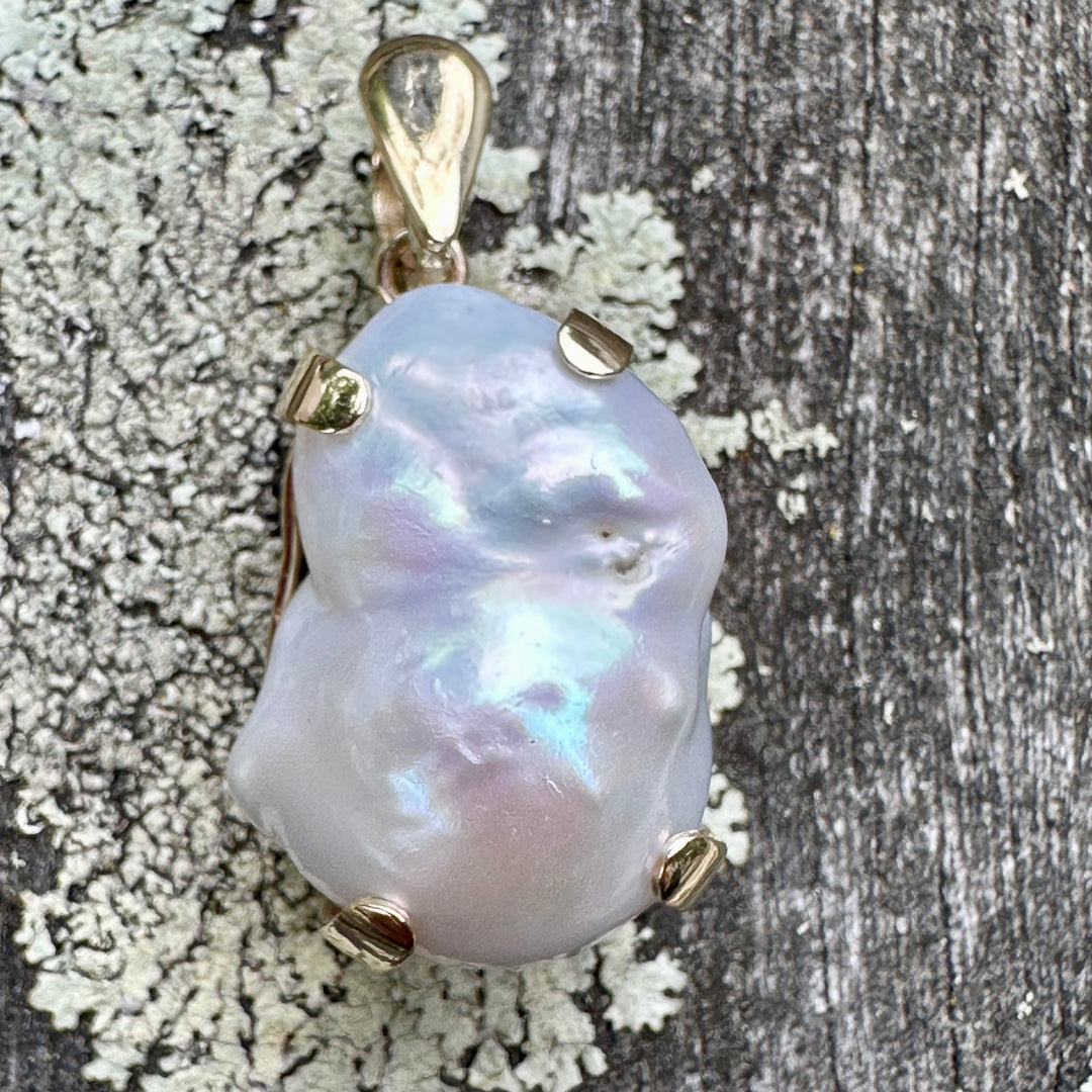 Freeform baroque pearl pendant