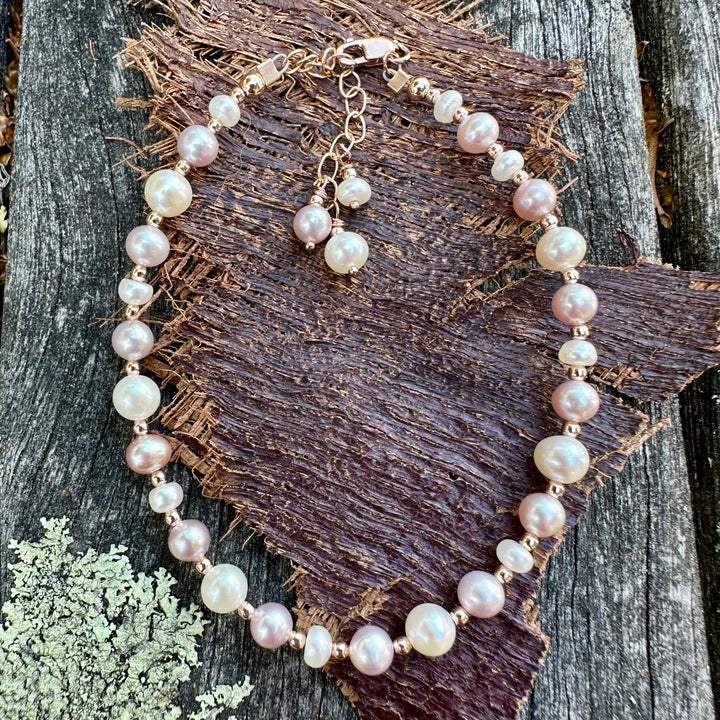 Pink & white freshwater pearl bracelet