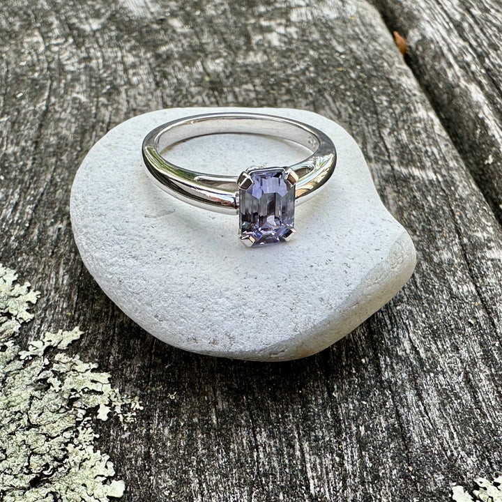 1.23 carat Sapphire ring