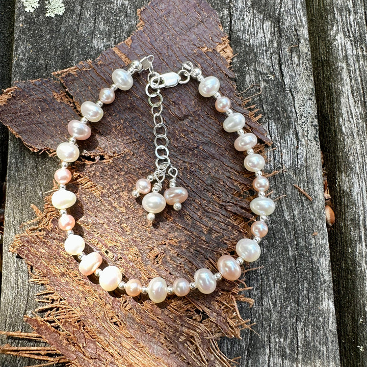 Pink & white freshwater pearl bracelet