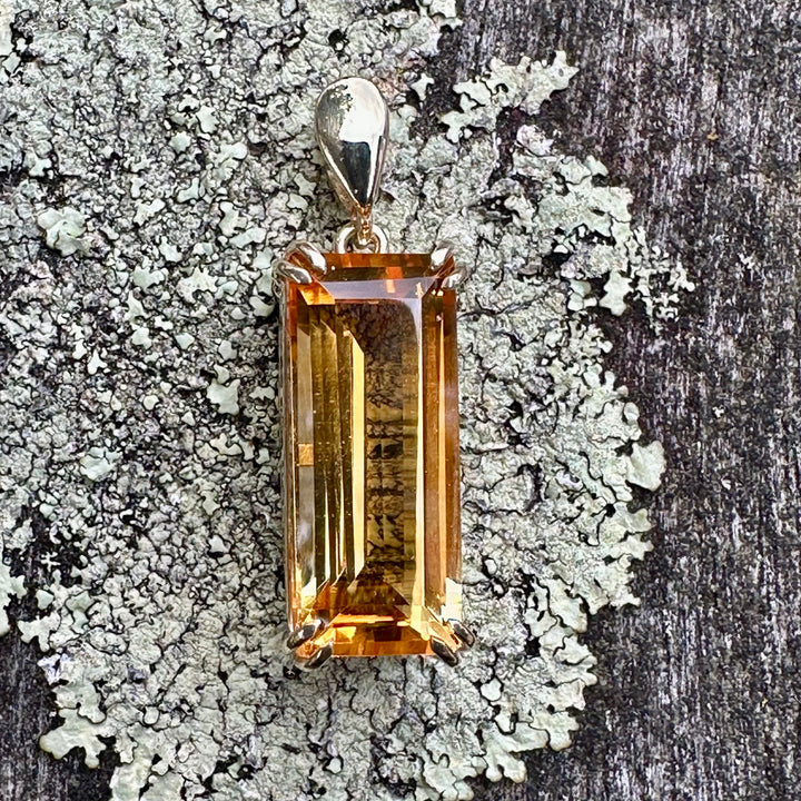 7.67ct Citrine pendant