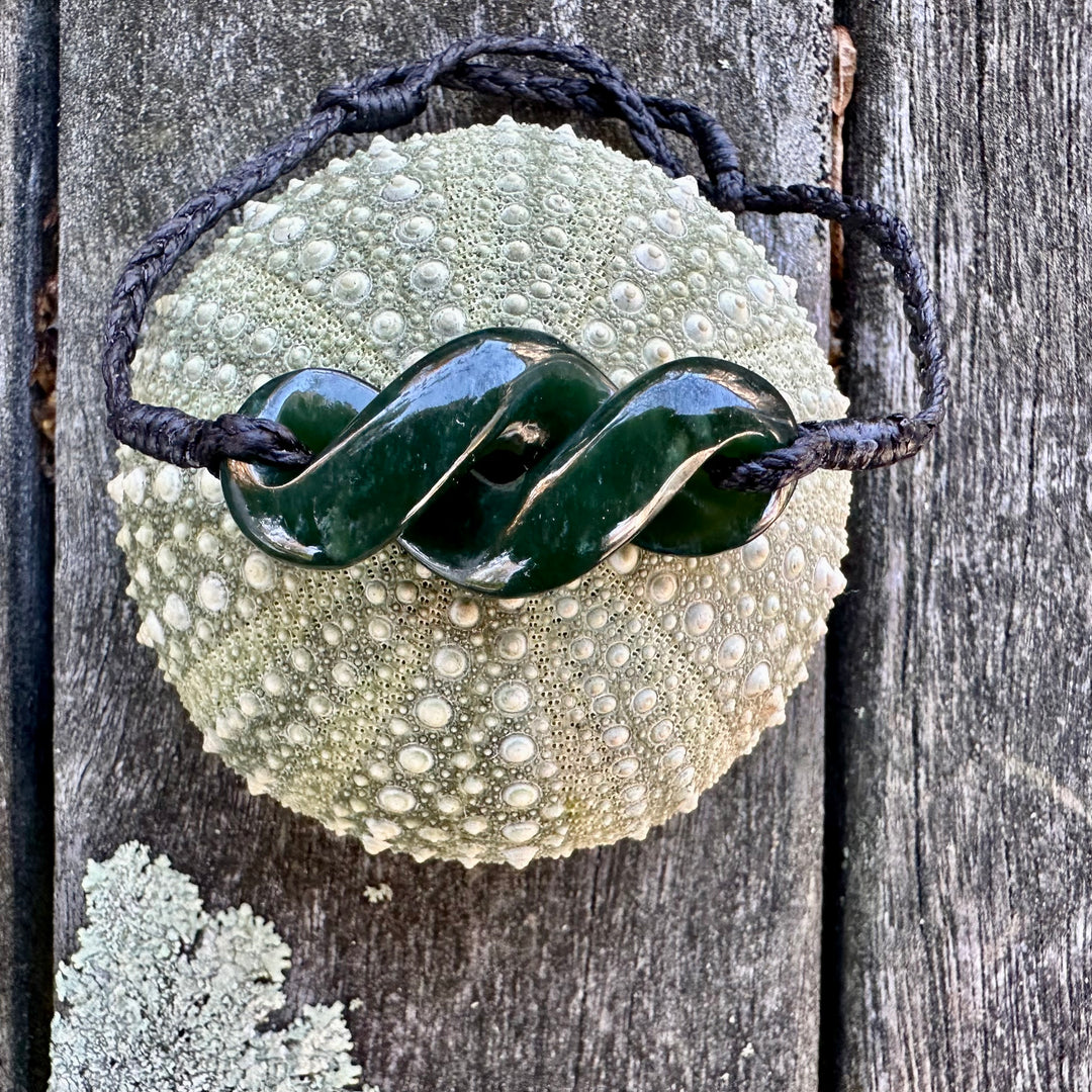 Dark New Zealand greenstone rau kumara bracelet