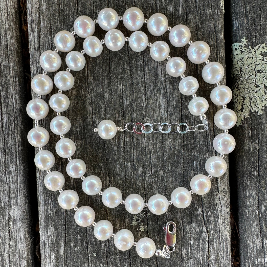 White freshwater pearl necklace