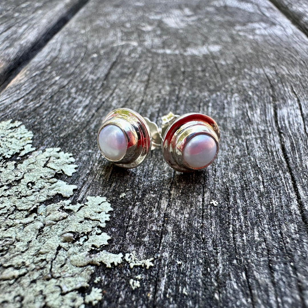 5mm white freshwater pearl studs